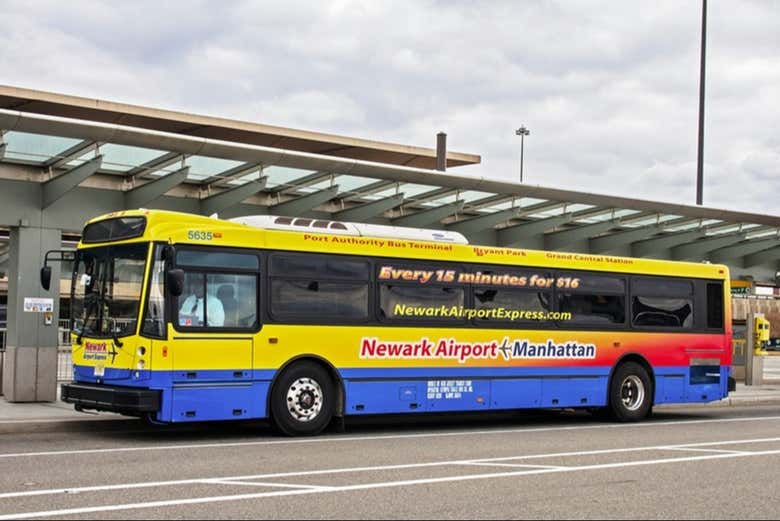 Autobus tra l'Aeroporto di Newark e New York