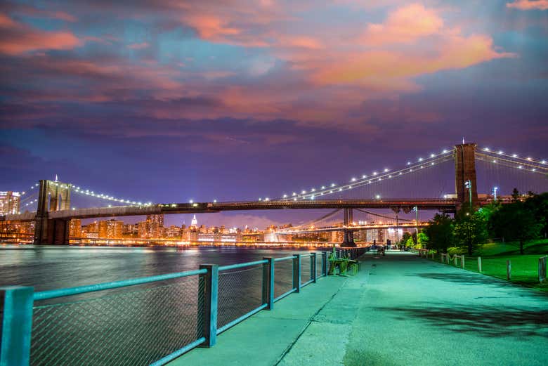 Il ponte di Brooklyn di sera