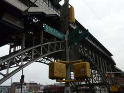 Metro di New York attraversando Harlem